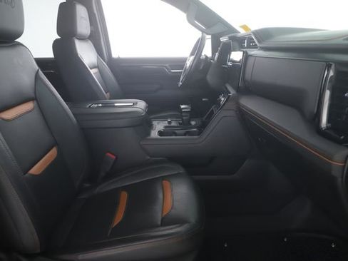 Used 2022 GMC Sierra 1500 AT4 w/ AT4 Preferred Package AWD/4WD image 32