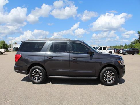 Used 2024 Ford Expedition Max XLT AWD/4WD image 5