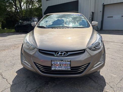 Used 2016 Hyundai Elantra Limited FWD image 2