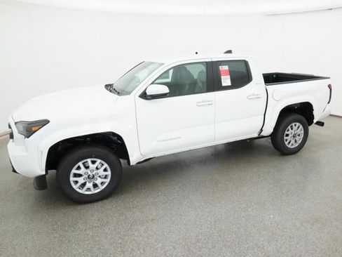 New 2026 Toyota Tacoma SR5 AWD/4WD image 2