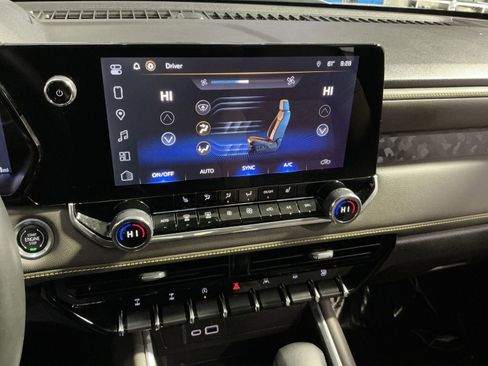 Used 2024 Chevrolet Colorado ZR2 image 29