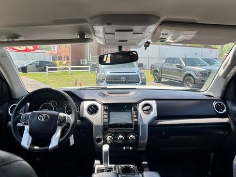 Used 2016 Toyota Tundra SR5 w/ SR5 Upgrade Package AWD/4WD image 13