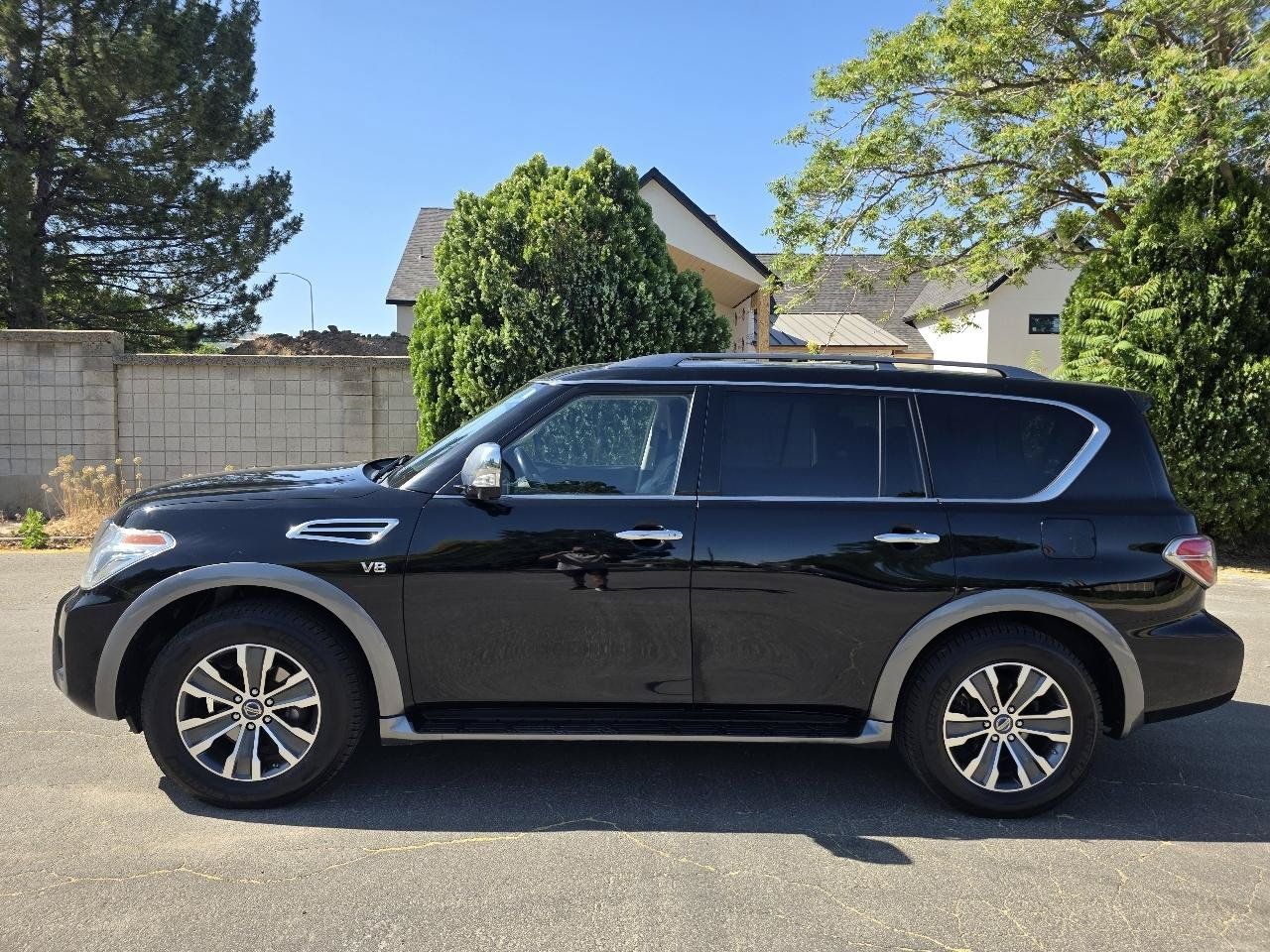 Used 2019 Nissan Armada SL w/ Premium Package AWD/4WD image 3