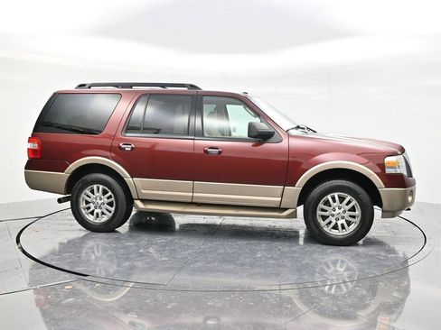 Used 2012 Ford Expedition XLT image 4
