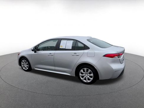 Used 2025 Toyota Corolla LE image 10