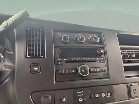 Used 2016 Chevrolet Express 3500 LT w/ LT Preferred Equipment Group image 15