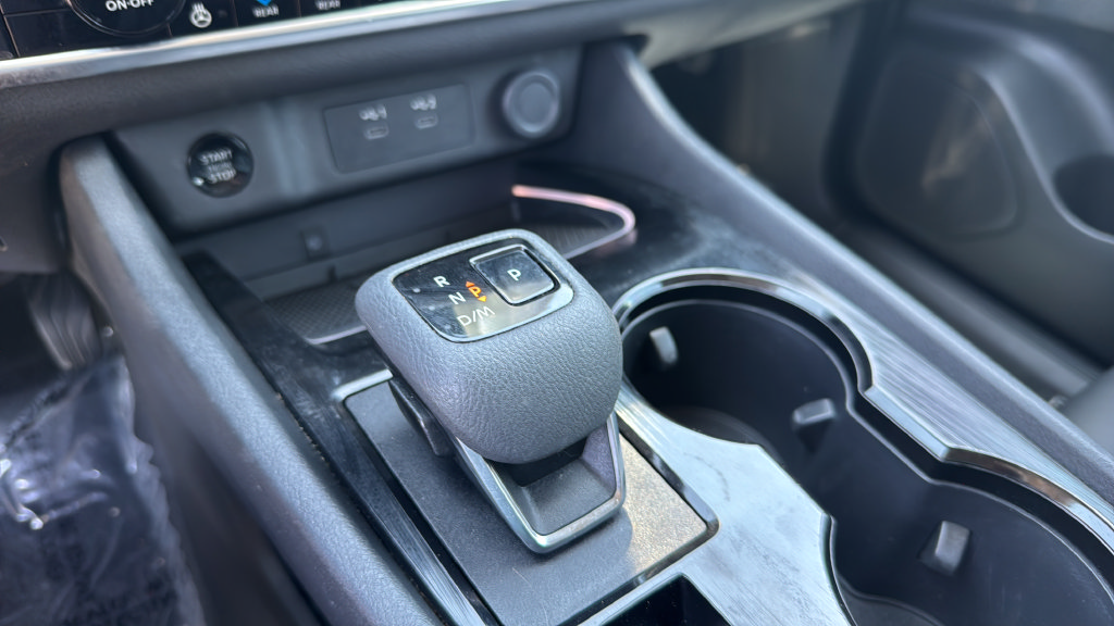 Used 2024 Nissan Rogue SL w/ SL Premium Package FWD image 23