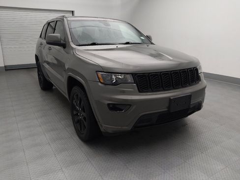 Used 2021 Jeep Grand Cherokee Laredo X AWD/4WD image 14