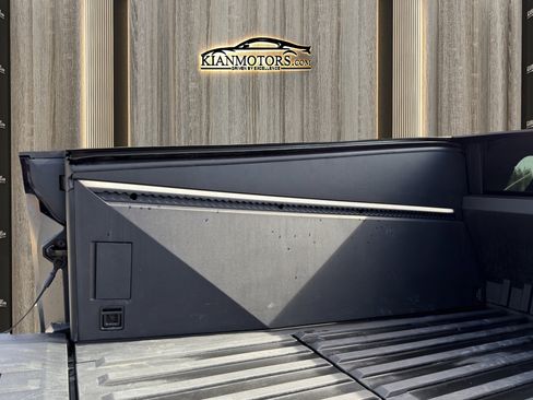 Used 2025 Tesla Cybertruck AWD Crew Cab image 46