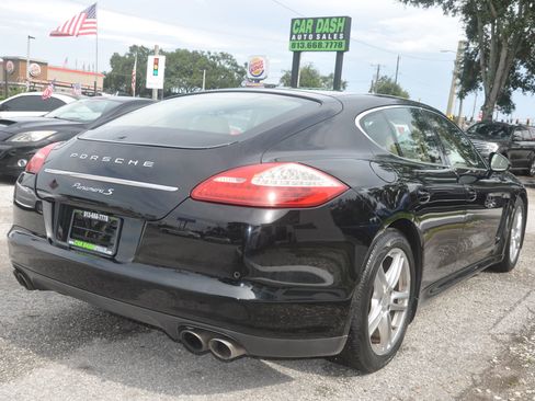 Used 2013 Porsche Panamera 4S image 9