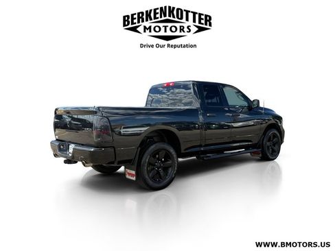 Used 2017 RAM 1500 Express w/ Black Ram 1500 Express Group AWD/4WD image 3
