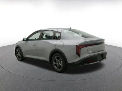 Used 2025 Kia K4 FWD image 7