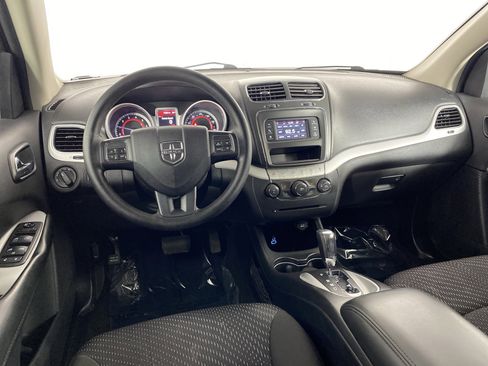 Used 2020 Dodge Journey SE FWD image 15