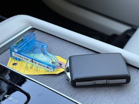 New 2026 Volvo XC90 B6 Ultra image 23