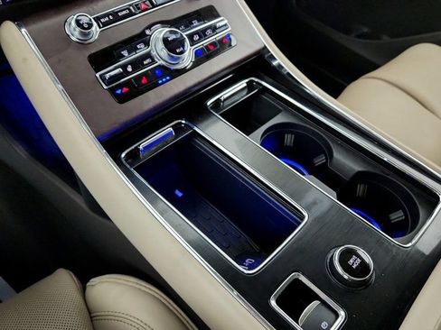 Used 2023 Lincoln Aviator Reserve w/ Equipment Group 201A image 16