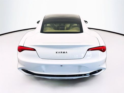 New 2025 Karma Revero Luxury RWD image 23