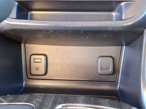 Used 2017 GMC Canyon SLE w/ SLE Convenience Package image 24