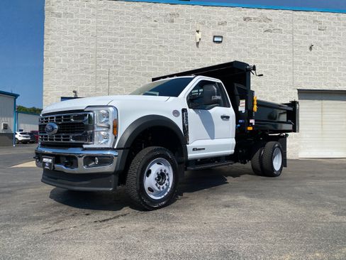 New 2026 Ford F550 4x4 Regular Cab Super Duty image 3