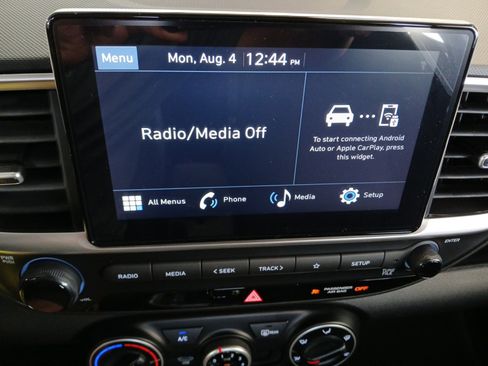 New 2025 Hyundai Venue SEL image 18