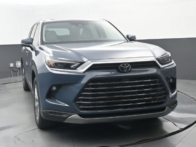 New 2026 Toyota Grand Highlander FWD image 2