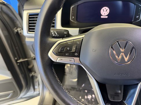 Certified 2023 Volkswagen Atlas Cross Sport SE FWD image 15