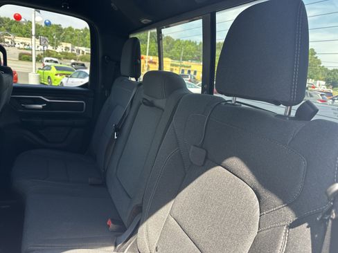 Used 2019 RAM 1500 Big Horn AWD/4WD image 24