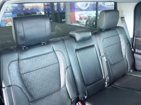 Used 2022 Toyota Tundra SR5 w/ SR5 Premium Package RWD image 35
