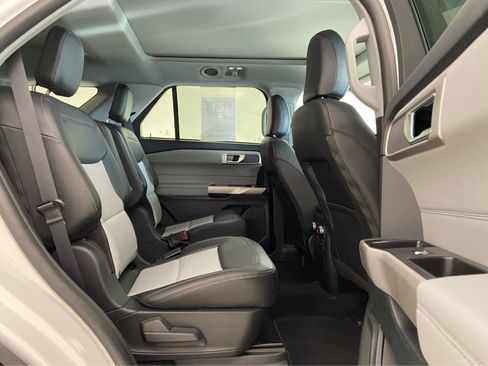 Used 2023 Ford Explorer XLT w/ Equipment Group 202A image 16