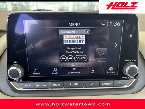 Used 2024 Nissan Rogue SV w/ SV Premium Package AWD/4WD image 15