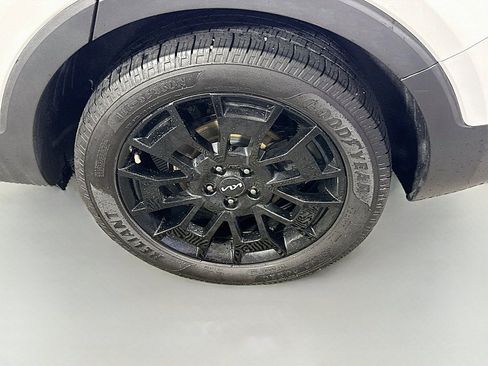Used 2022 Kia Telluride SX w/ Nightfall Edition Package AWD/4WD image 32