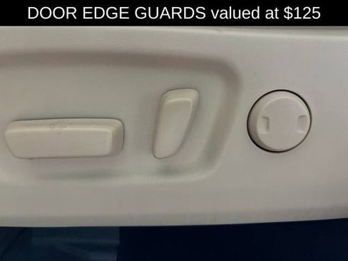 Used 2017 Toyota Highlander XLE image 8