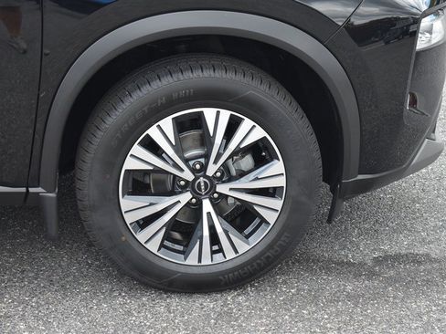 Used 2023 Nissan Rogue SV AWD/4WD image 3