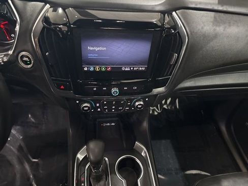 Used 2023 Chevrolet Traverse Premier image 24