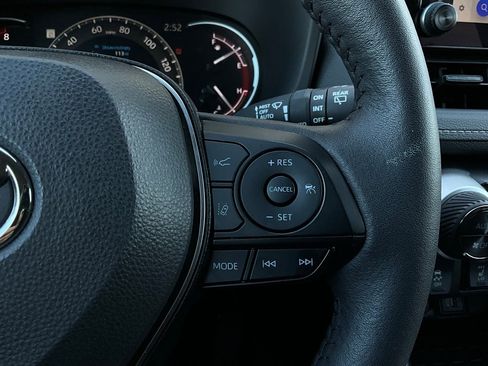 Used 2025 Toyota RAV4 XLE image 35