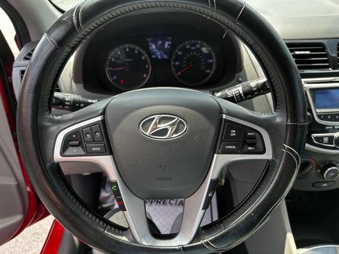 Used 2012 Hyundai Accent SE FWD image 14