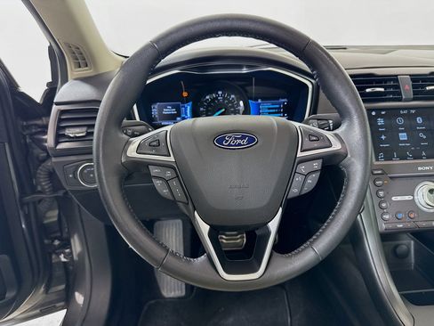 Used 2017 Ford Fusion Energi Titanium FWD image 12