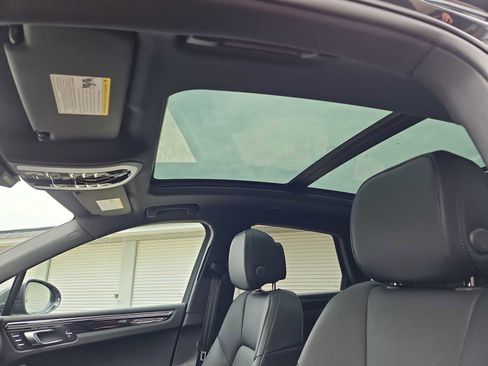 New 2026 Porsche Macan AWD/4WD image 13