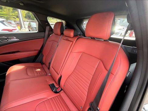 Certified 2025 Kia Sportage SX Prestige image 15