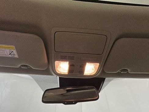 Used 2019 Honda CR-V Touring image 25