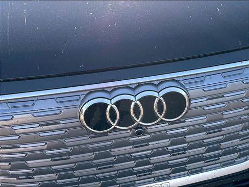 Used 2023 Audi Q4 e-tron Premium Plus w/ Premium Plus RWD image 31