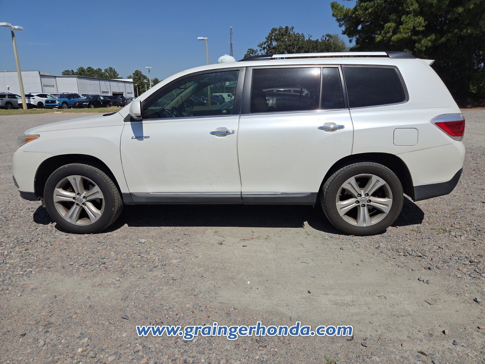 Used 2012 Toyota Highlander Limited w/ Tow Pkg FWD image 8