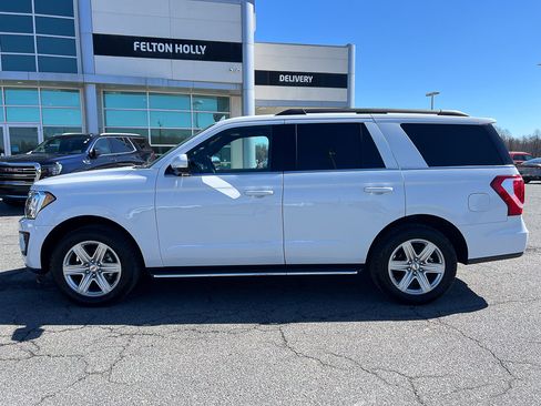 Used 2020 Ford Expedition XLT w/ Equipment Group 202A image 2