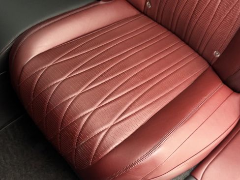 Used 2020 Bentley Flying Spur W12 image 26