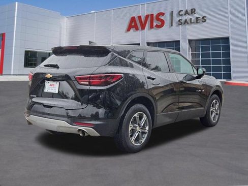 Used 2025 Chevrolet Blazer LT FWD image 6