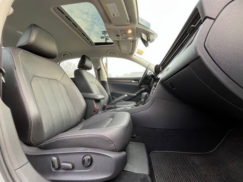 Certified 2020 Volkswagen Passat 2.0T SEL image 24