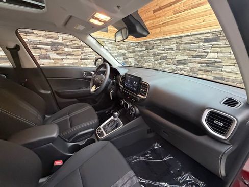 Certified 2023 Hyundai Venue SEL image 13