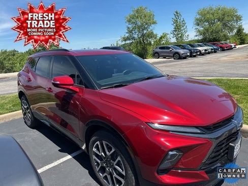 Used 2025 Chevrolet Blazer RS w/ Driver Confidence II Package AWD/4WD image 3