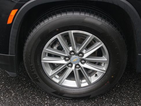 Used 2023 Chevrolet Traverse LT w/ LPO, Cargo Package AWD/4WD image 40