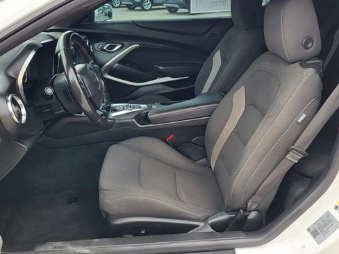 Used 2021 Chevrolet Camaro LT w/ RS Package image 11