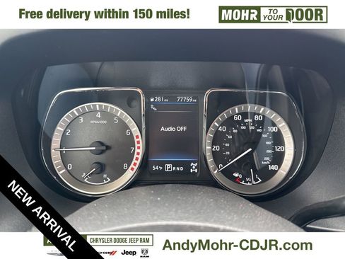 Used 2019 Nissan Titan SL w/ Midnight Edition image 9